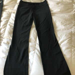 Lululemon 8tall yoga pants flair